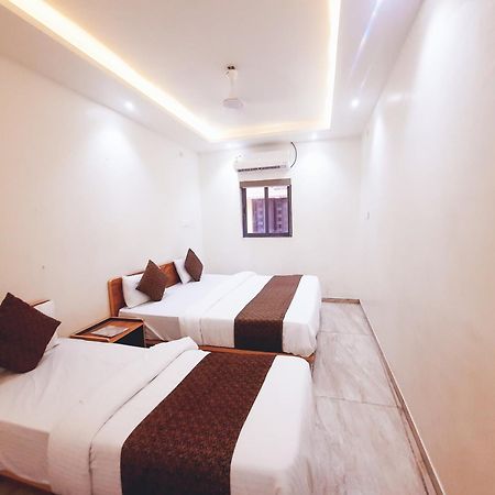 Hotel Nova Pride Rajkot Exterior photo